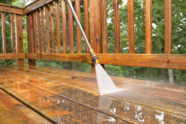 Why Choose Our Certified Pressure Washing Experts for Your Project Needs in Meadowdale, WA?